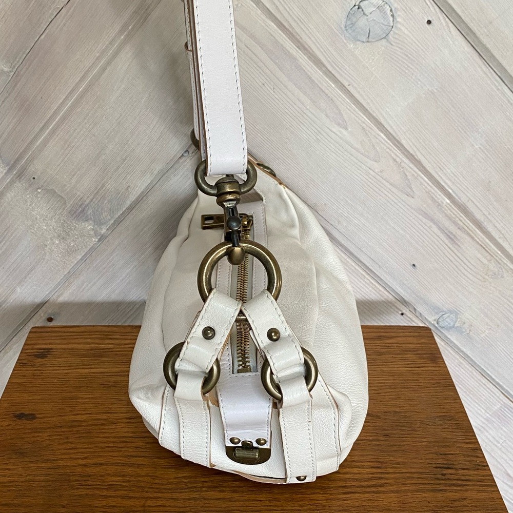 Marc Jacobs Off White Leather Shoulder Bag Made in Iltaly - Picture 2 of 16
